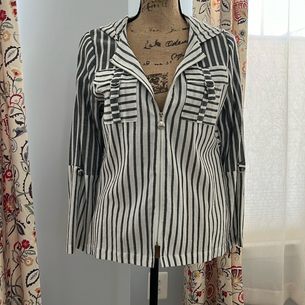 Elena Wang missy sportswear size xs/tp. Never worn. Excellent condition.